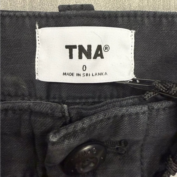 ARITZIA TNA Marco Pants Relaxed Super Low Rise Utility Pants BLACK Size 0 - Picture 4 of 8